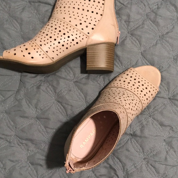 Cream Patterned Boots - Picture 3 of 3